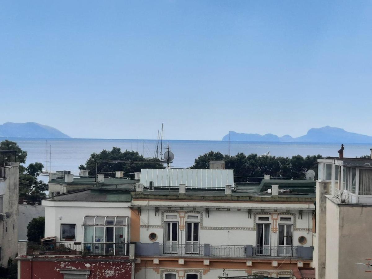 La Casa Di Nettuno Apartment Наполи Екстериор снимка