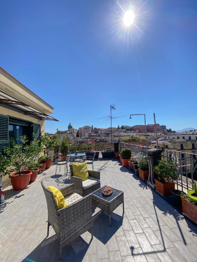 La Casa Di Nettuno Apartment Наполи Екстериор снимка